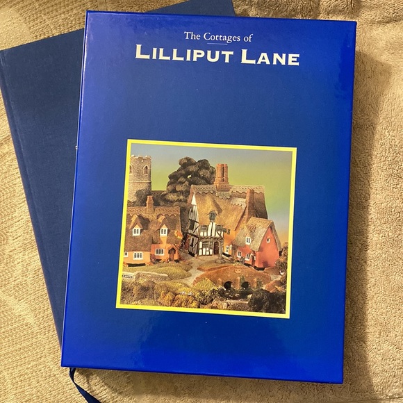 Bundle “The Cottages of Lilliput Lane” with Hardcover Dust Jacket & Stationery! - Picture 5 of 16